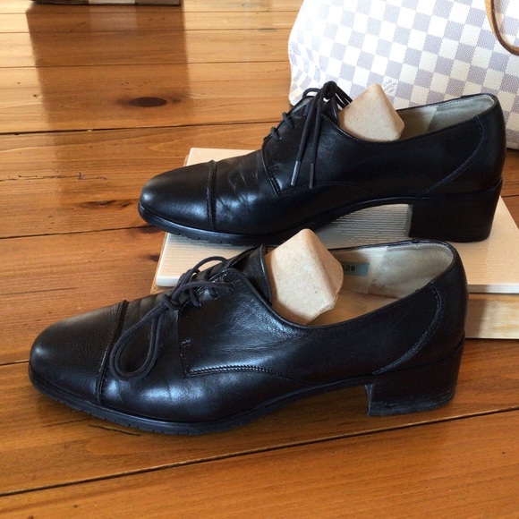 BALLY FABULOUS /COMFORTABLE TIE PUMPS w/LUG SOLES EXCELLENT COND SWISS QUALITY - Picture 12 of 12